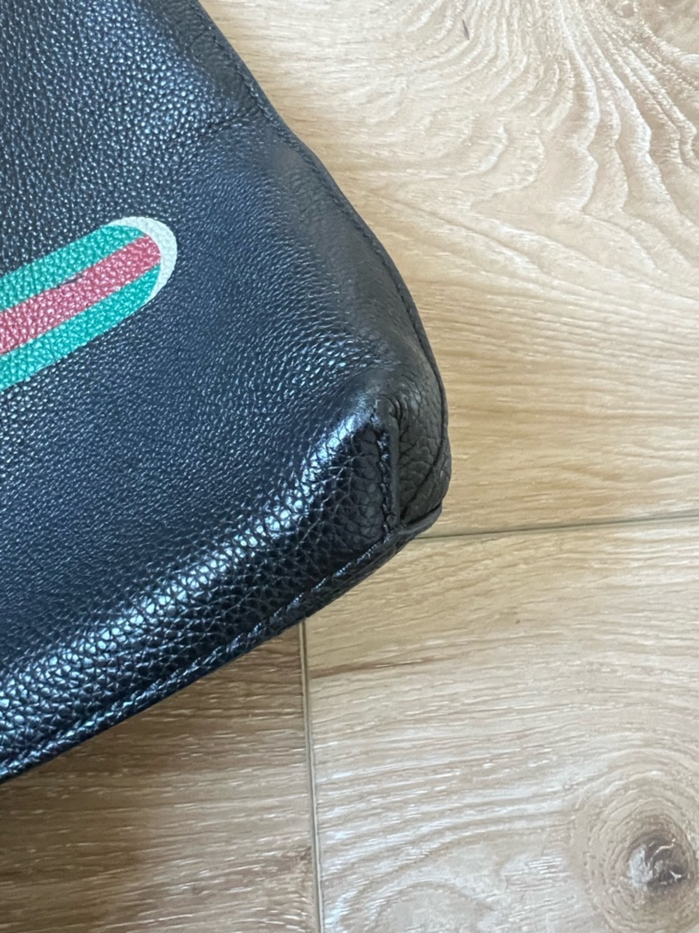 GUCCI Black Pebbled CalfskinLeather Logo Wrist Strap Pouch UNISEX - Picture 9 of 14